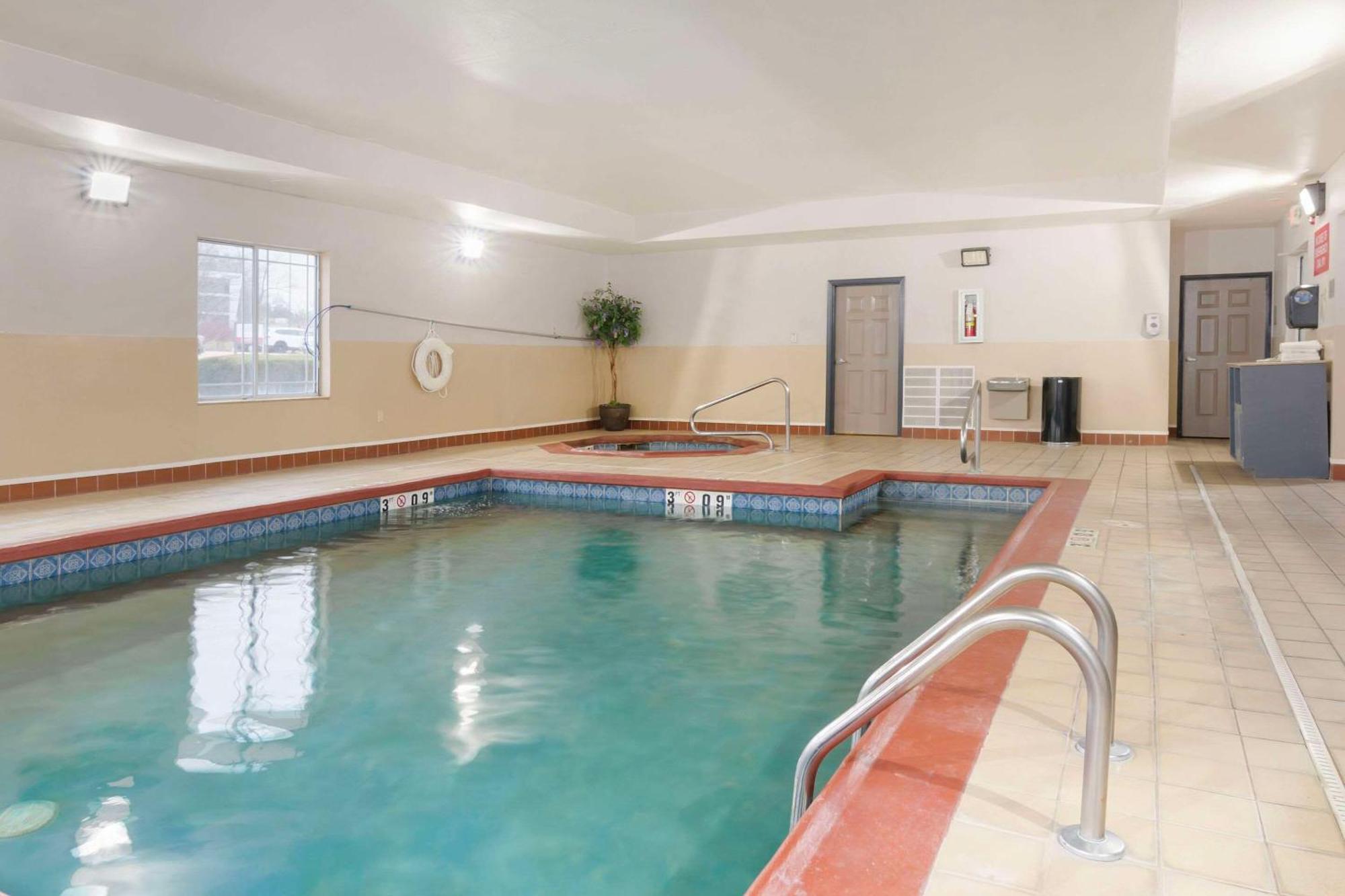 Country Inn & Suites By Radisson, Columbia, Mo Екстер'єр фото